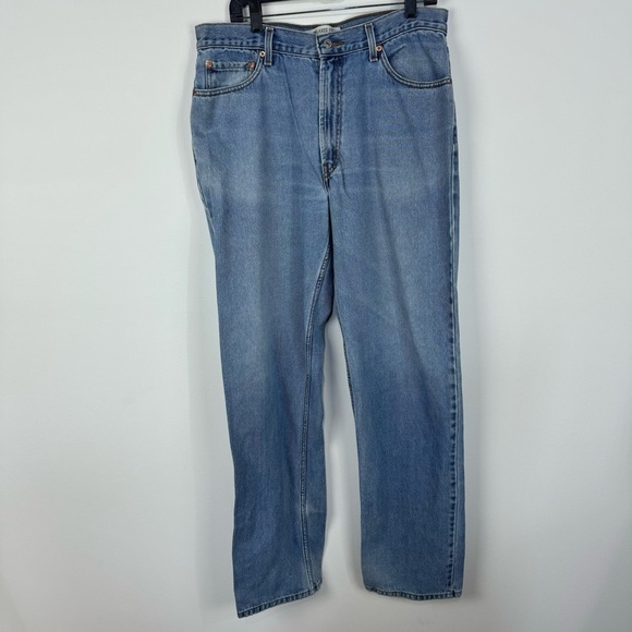 Levi's 550 Relaxed Fit Light Medium Wash Denim Jeans size 36x36 - Picture 1 of 7